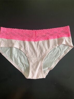 Victoria’s Secret Pink Lace Waist Polka Dot Low-Rise Hiphugger Panty
